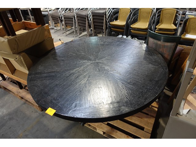 Houten tafel - afbeelding 3 van  3