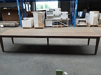 Houten tafel - afbeelding 1 van  4
