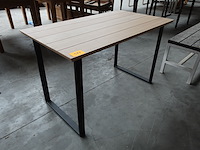 Houten tafel - afbeelding 2 van  3