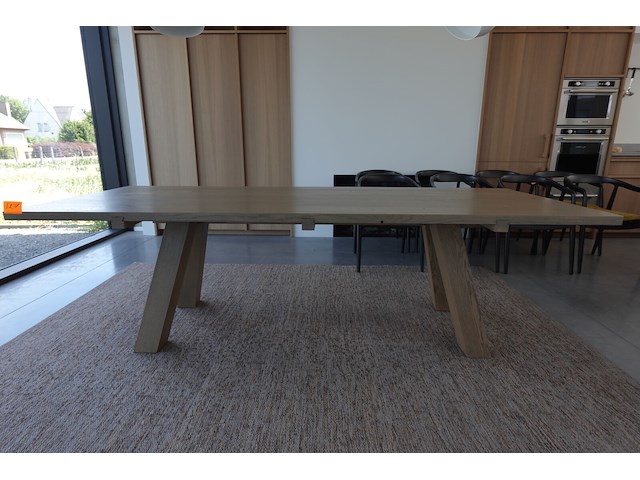 Houten tafel - afbeelding 1 van  4