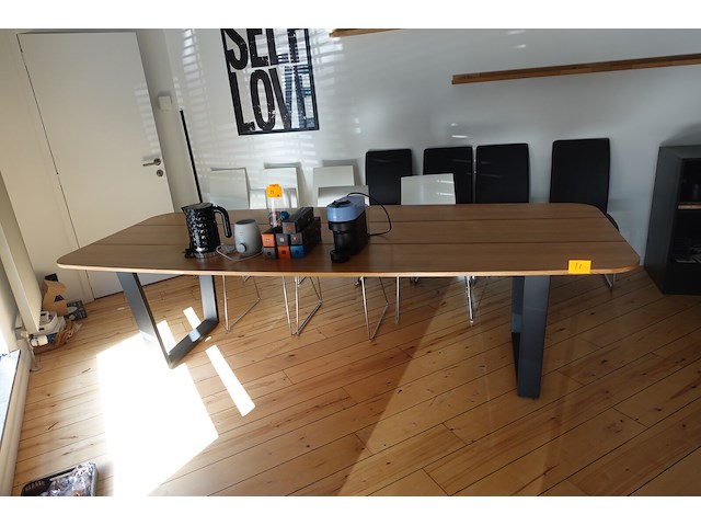 Houten tafel - afbeelding 1 van  5