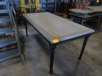 Houten tafel - afbeelding 1 van  4