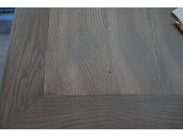 Houten tafel - afbeelding 4 van  4