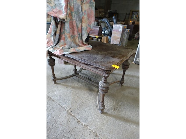 Houten tafel - afbeelding 1 van  5