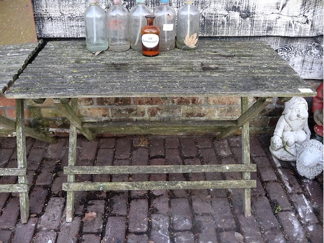 Houten tafel - afbeelding 1 van  3