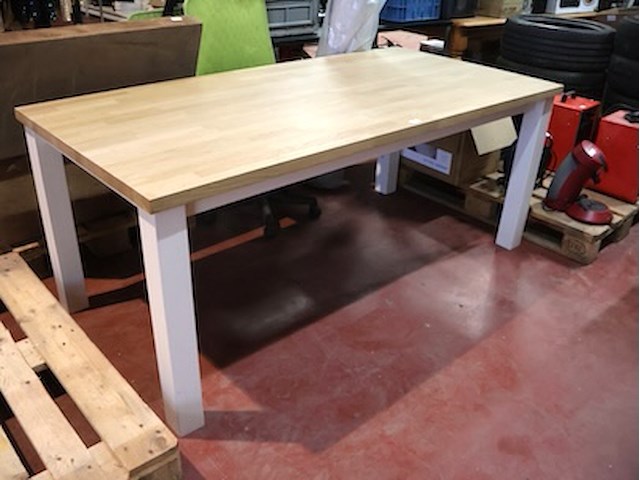 Houten tafel - afbeelding 1 van  5