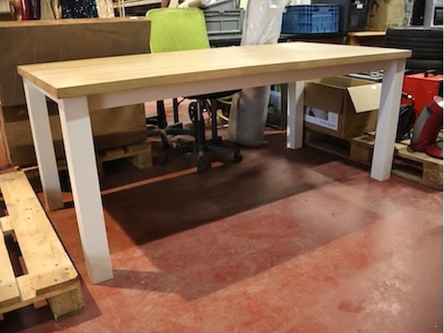Houten tafel - afbeelding 3 van  5
