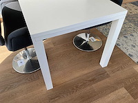 Houten tafel - afbeelding 2 van  4