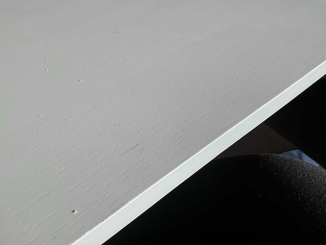 Houten tafel - afbeelding 3 van  4