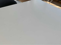 Houten tafel - afbeelding 4 van  4