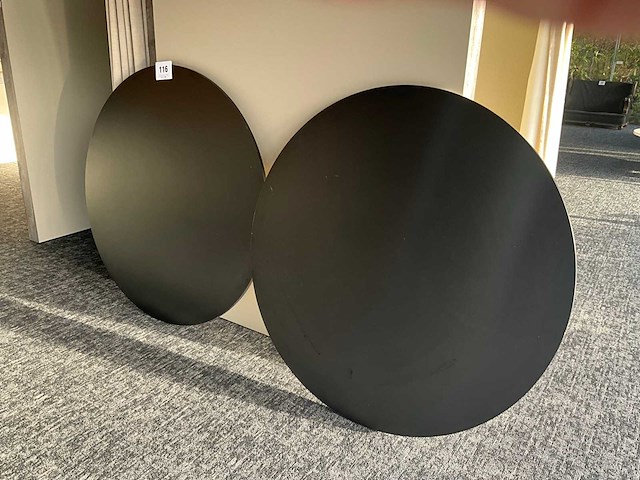 Houten tafelbladen (2x) - afbeelding 1 van  3