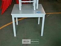 Houten tafeltje + 2 houten kinderstoelen - afbeelding 2 van  4