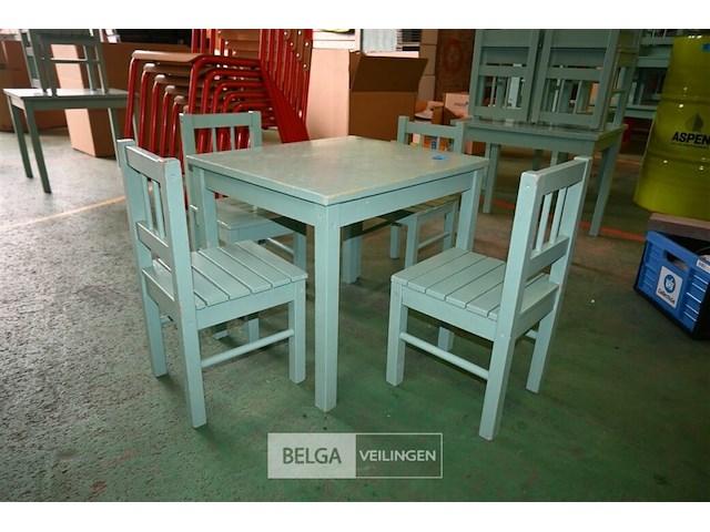 Houten tafeltje + 4 houten kinderstoelen - afbeelding 2 van  6