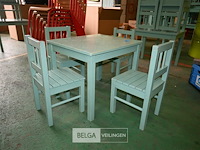 Houten tafeltje + 4 houten kinderstoelen - afbeelding 2 van  6