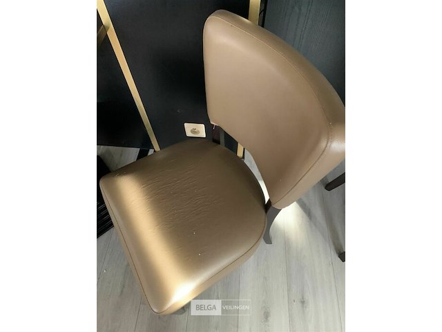 Houten tafeltje met 2 stoelen - afbeelding 2 van  3