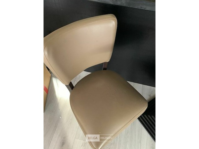 Houten tafeltje met 2 stoelen - afbeelding 3 van  3