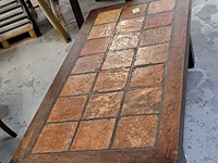 Houten tegeltafel - afbeelding 1 van  2