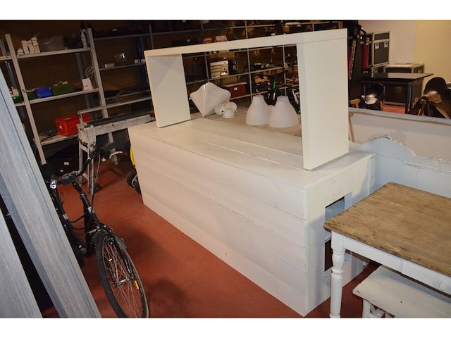 Houten toog wit afm. 237x69x87, wandtafel wit afm. 192x36x73 - afbeelding 1 van  9
