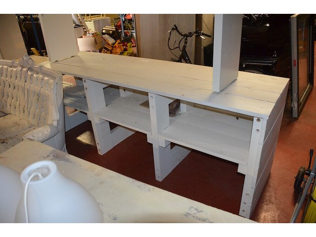 Houten toog wit afm. 237x69x87, wandtafel wit afm. 192x36x73 - afbeelding 6 van  9