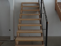 Houten toonzaal trap