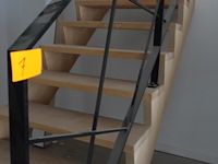 Houten toonzaal trap - afbeelding 3 van  4