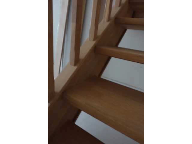 Houten toonzaal trap - afbeelding 3 van  3