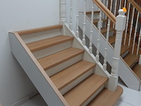 Houten toonzaal trap - afbeelding 2 van  3