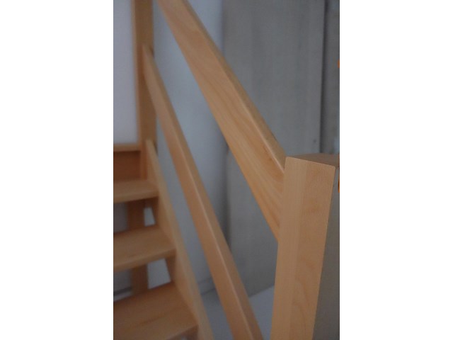 Houten toonzaal trap - afbeelding 4 van  4