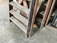 Houten trap (2x) - afbeelding 3 van  5