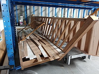 Houten trap + leuning - afbeelding 1 van  3