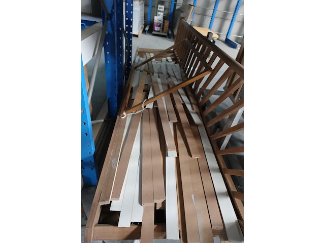 Houten trap + leuning - afbeelding 2 van  3