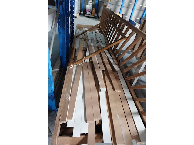 Houten trap + leuning - afbeelding 3 van  3
