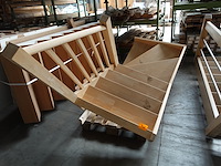 Houten trap + leuning - afbeelding 1 van  3