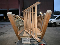 Houten trap met leuning - afbeelding 5 van  7