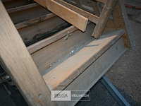 Houten trap met leuning - afbeelding 6 van  7