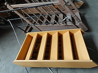 Houten trap + metalen leuning - afbeelding 3 van  3