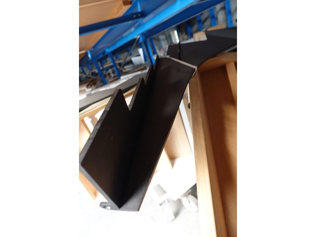 Houten trap + metalen traponderdelen - afbeelding 4 van  4