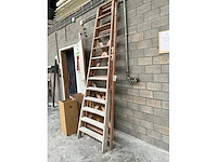 Houten trap - afbeelding 2 van  4