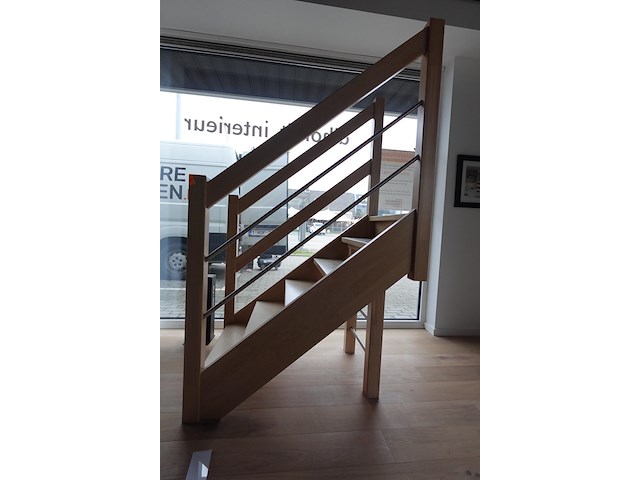 Houten trap - afbeelding 2 van  3