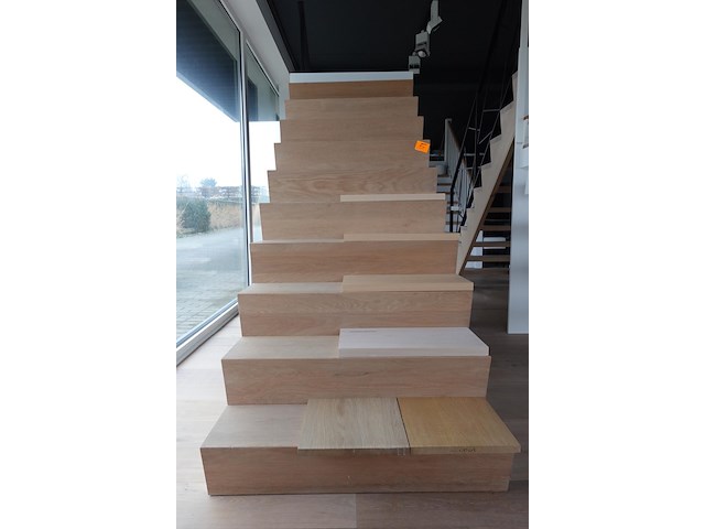 Houten trap - afbeelding 1 van  3