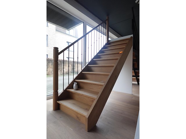 Houten trap - afbeelding 2 van  2