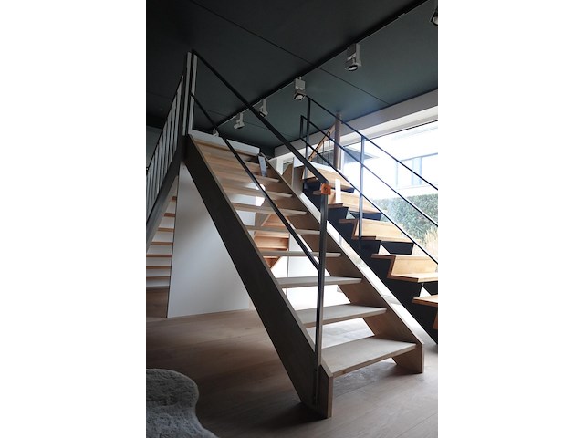 Houten trap - afbeelding 2 van  3