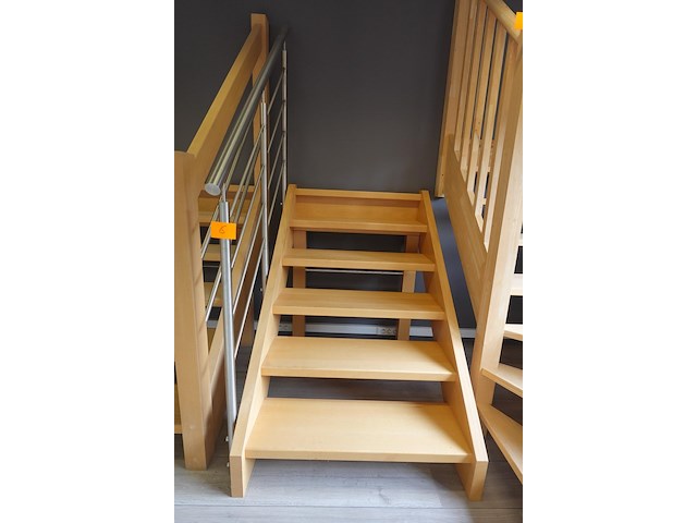 Houten trap - afbeelding 1 van  1