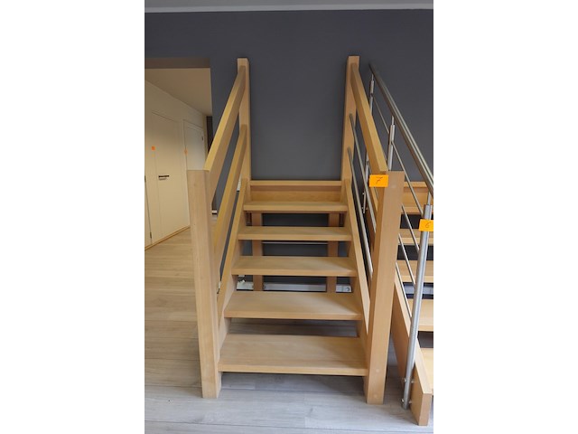 Houten trap - afbeelding 1 van  2