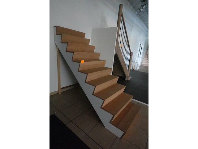 Houten trap - afbeelding 2 van  3