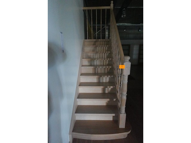 Houten trap - afbeelding 1 van  3