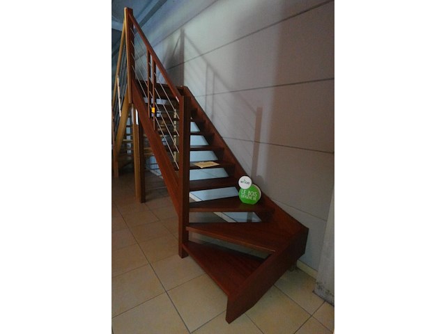 Houten trap - afbeelding 1 van  3