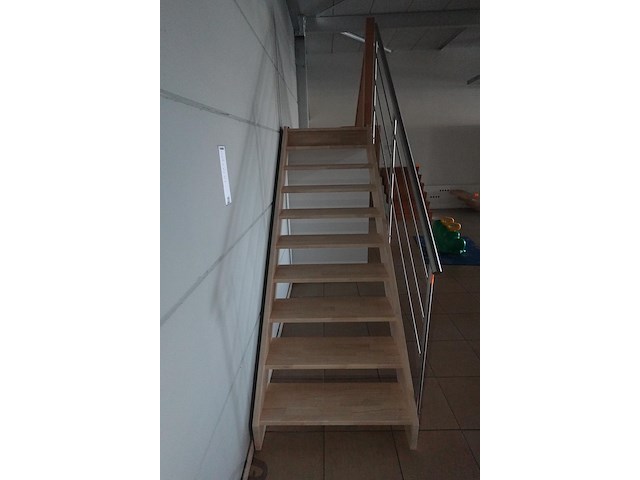 Houten trap - afbeelding 1 van  3