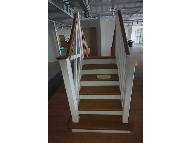 Houten trap - afbeelding 1 van  2