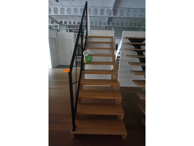 Houten trap - afbeelding 1 van  3